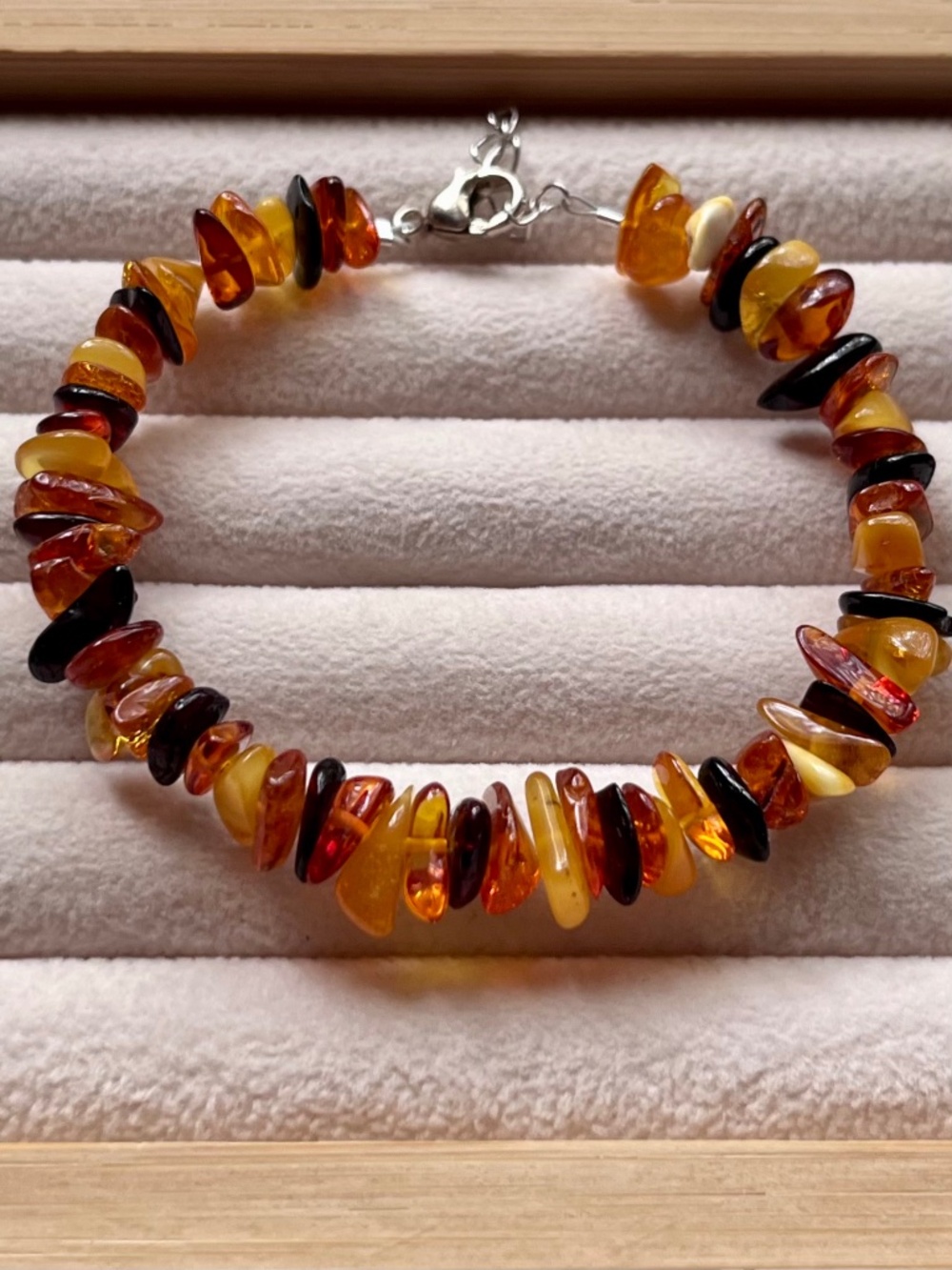 B035 | Natural Amber Chips Bracelet